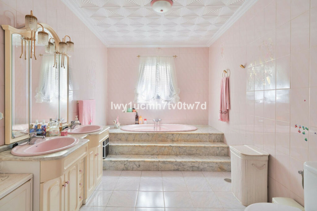 Detached Villa Alhaurín de la Torre Málaga - image 11