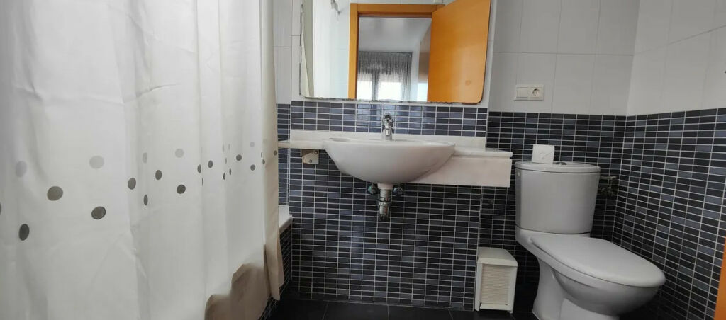 Middle Floor Apartment Benidorm Alicante - image 11