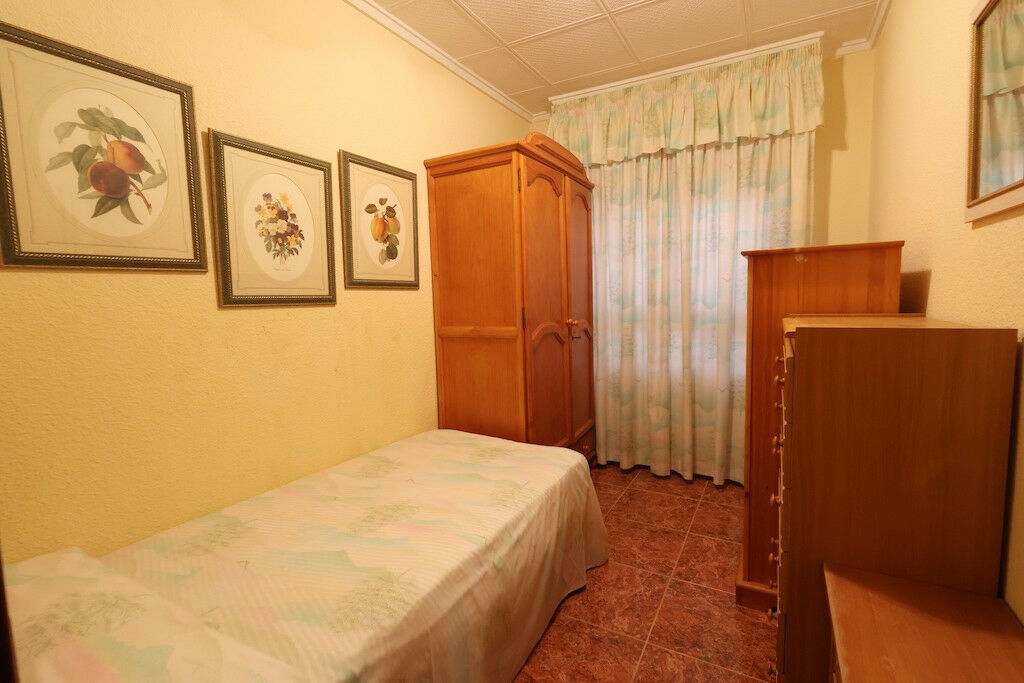 Middle Floor Apartment Torrevieja Alicante - zdjęcie 11