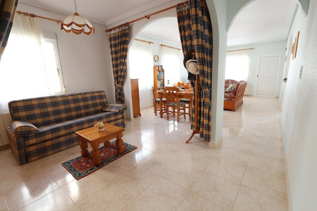 Townhouse Los Balcones Alicante - image 11