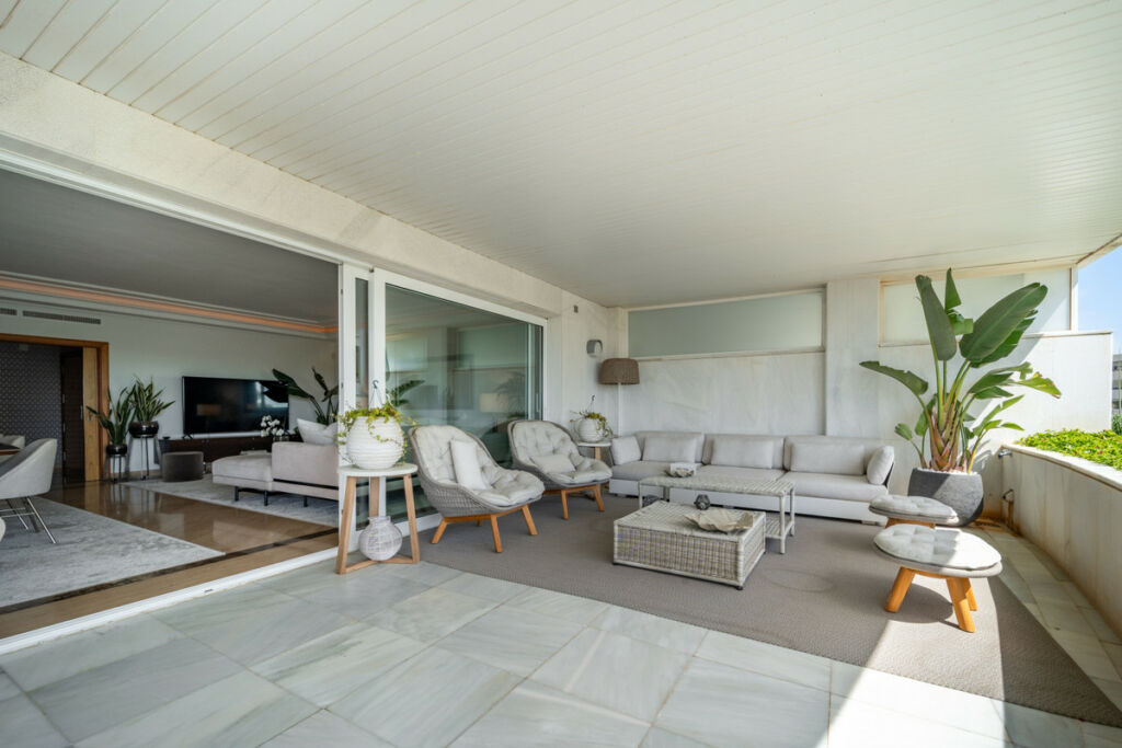 Middle Floor Apartment Puerto Banús Málaga - image 20