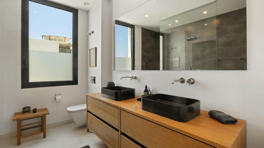 Semi-Detached House Cabopino Málaga - image 11
