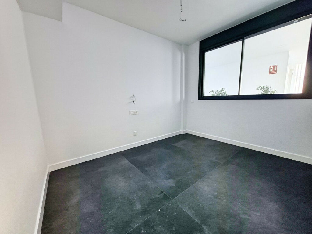 Middle Floor Apartment Fuengirola Málaga - image 11