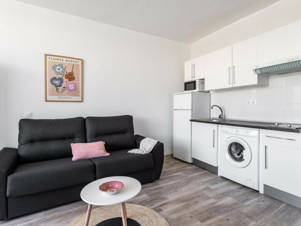 Middle Floor Apartment Fuengirola Málaga - image 11