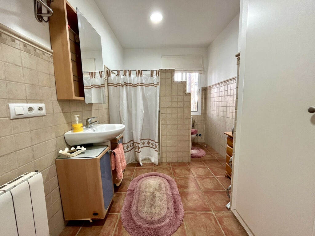 Detached Villa Cabo Roig Alicante - image 11