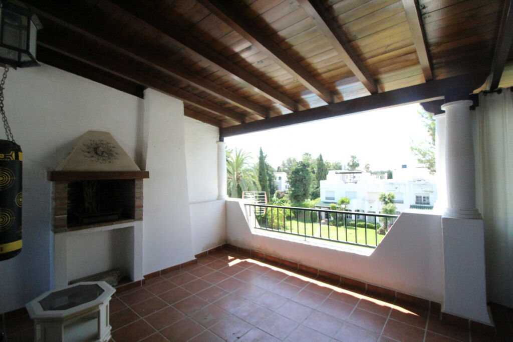 Townhouse Nueva Andalucía Málaga - image 11