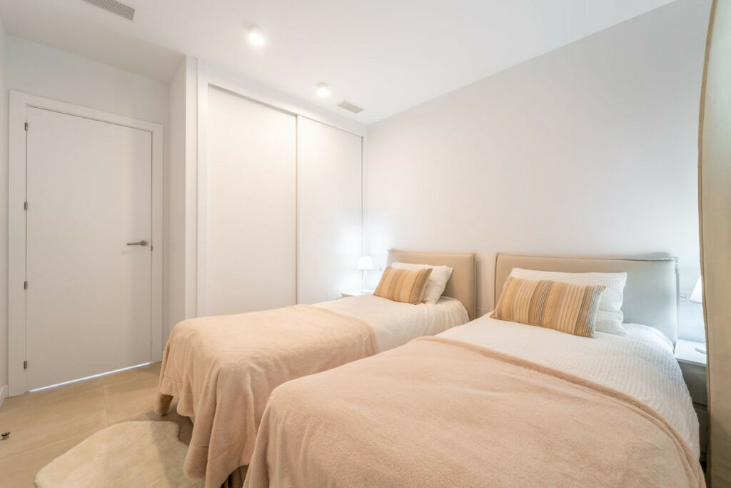 Top Floor Apartment Higueron Málaga - image 11