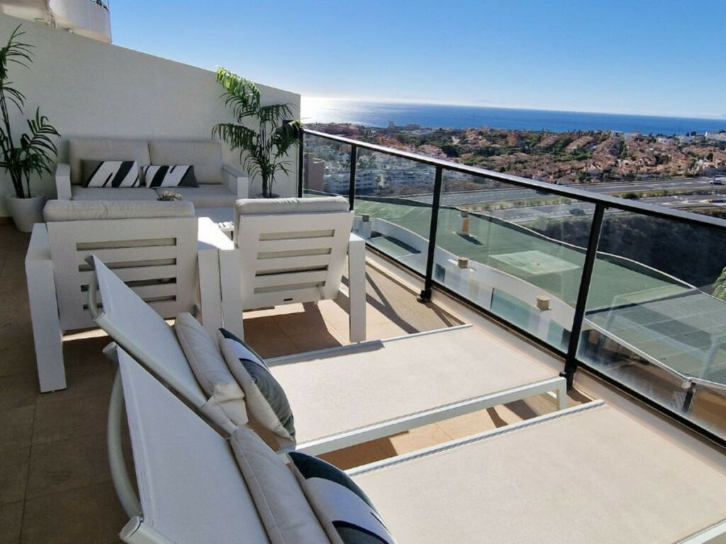 Middle Floor Apartment Riviera del Sol Málaga - image 11