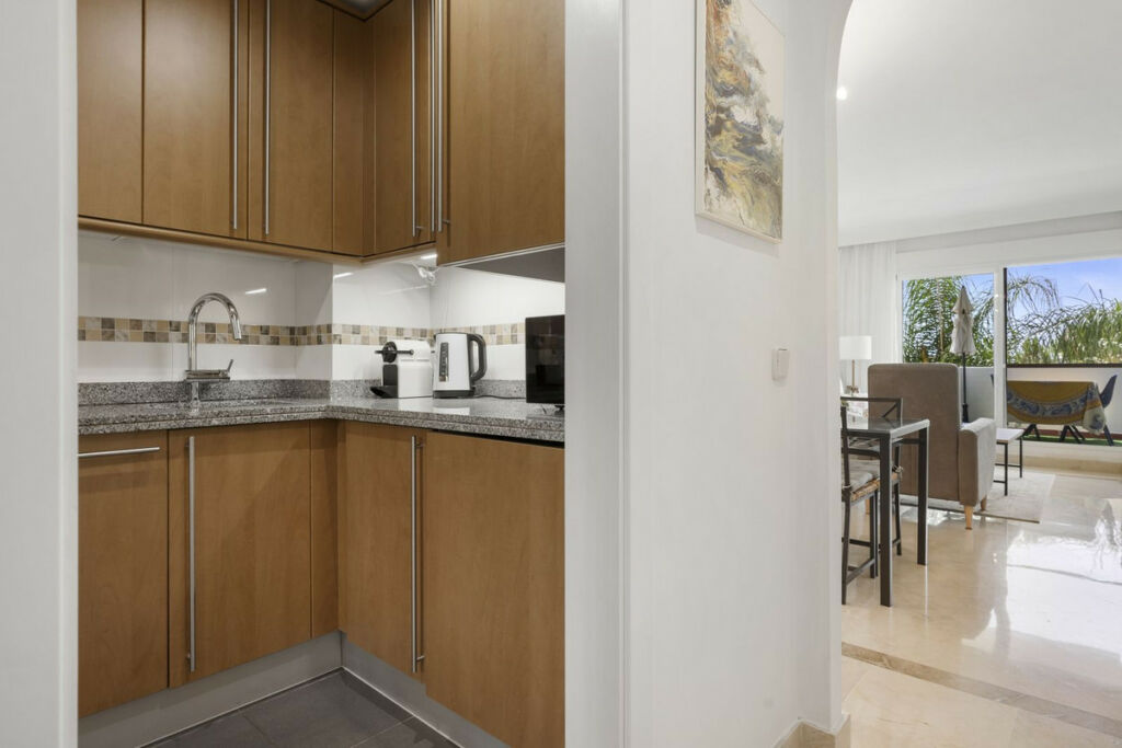 Middle Floor Apartment Calanova Golf Málaga - image 11