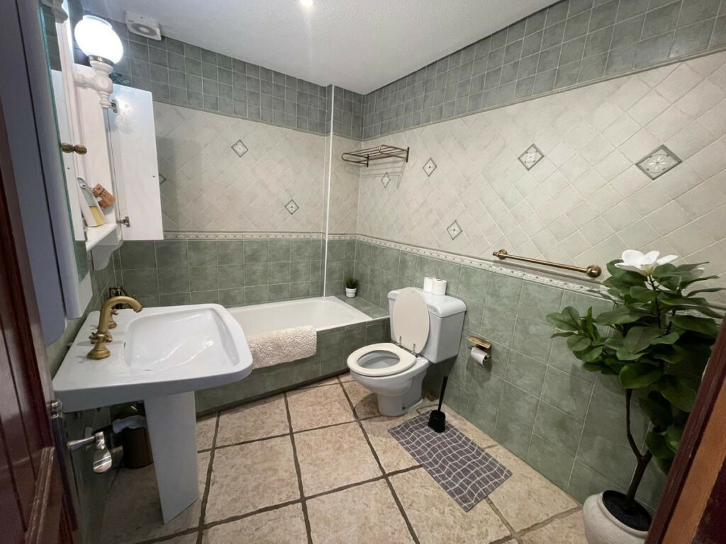 Ground Floor Apartment Puerto de Cabopino Málaga - image 11
