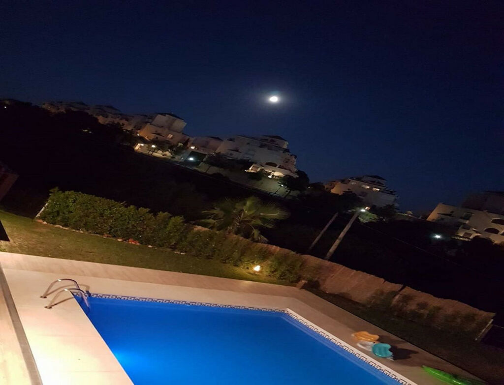 Detached Villa Elviria Málaga - image 13