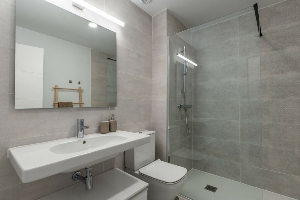Middle Floor Apartment Estepona Málaga - image 12