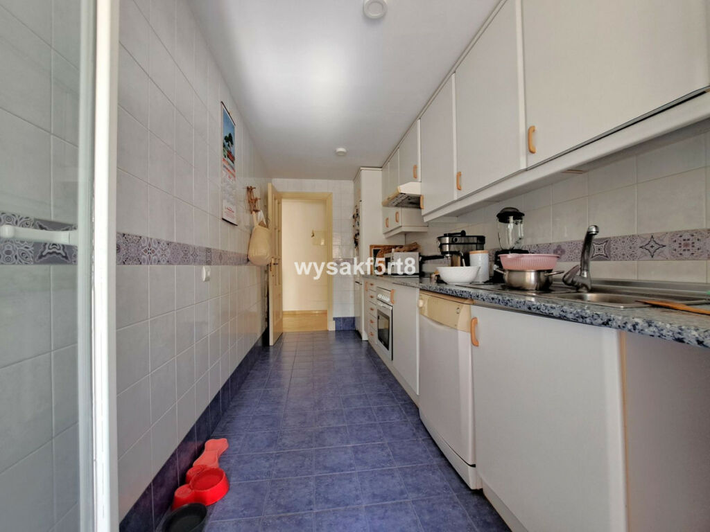 Middle Floor Apartment Casares Playa Málaga - image 11