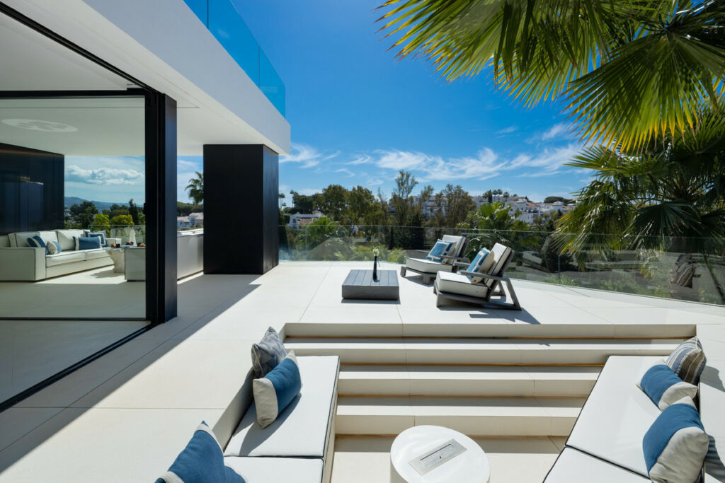 Detached Villa Benahavís Málaga - image 12