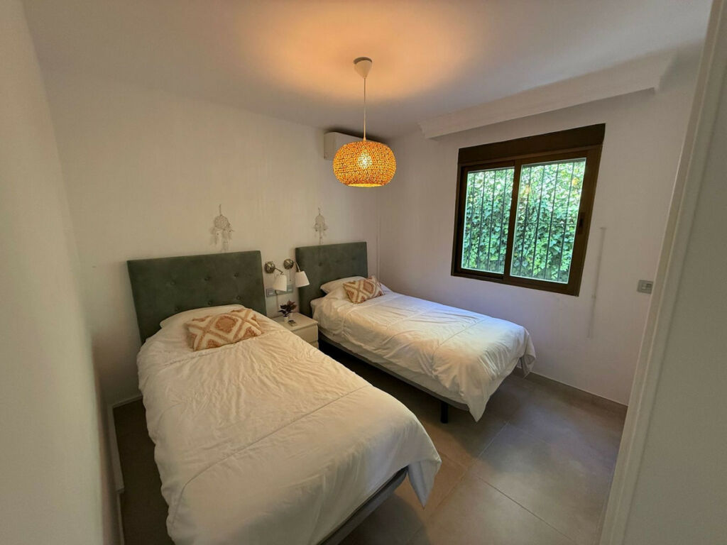 Ground Floor Apartment El Chaparral Málaga - image 4
