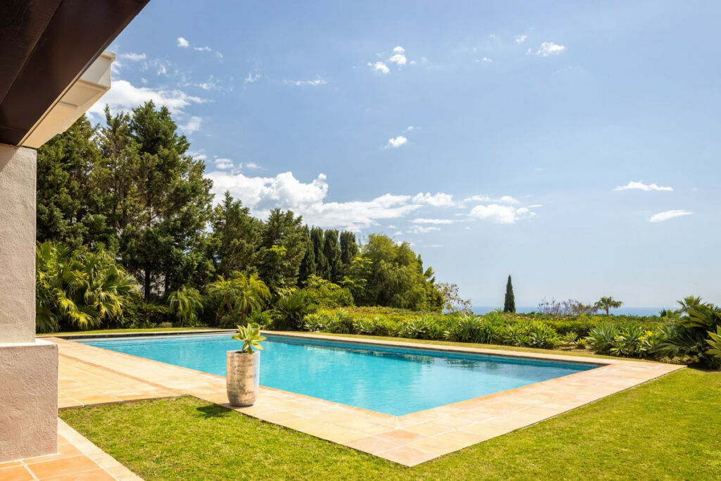 Detached Villa Los Flamingos Málaga - image 12
