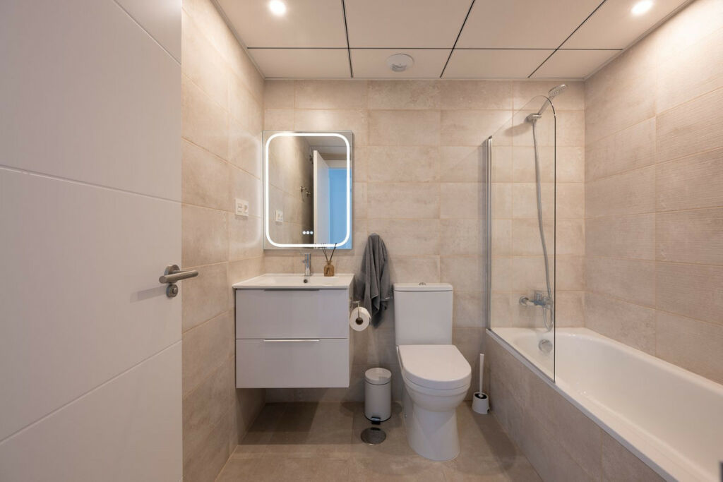 Middle Floor Apartment El Chaparral Málaga - image 12