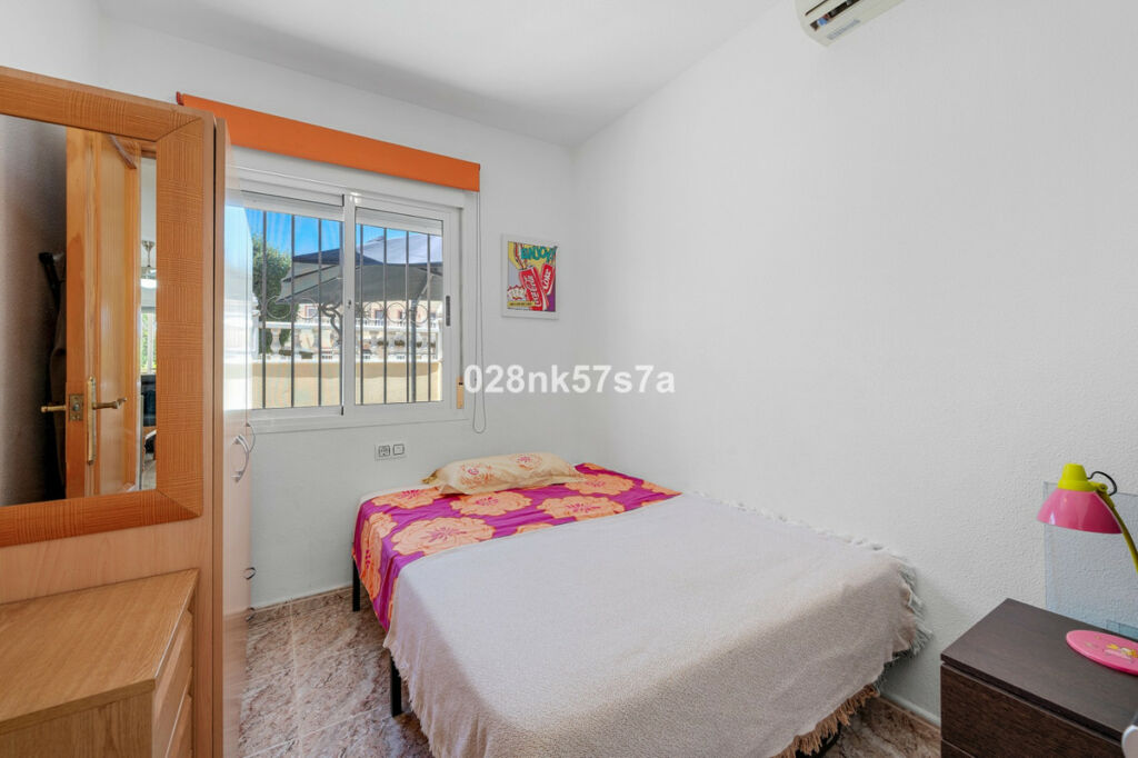 Townhouse La Zenia Alicante - image 12