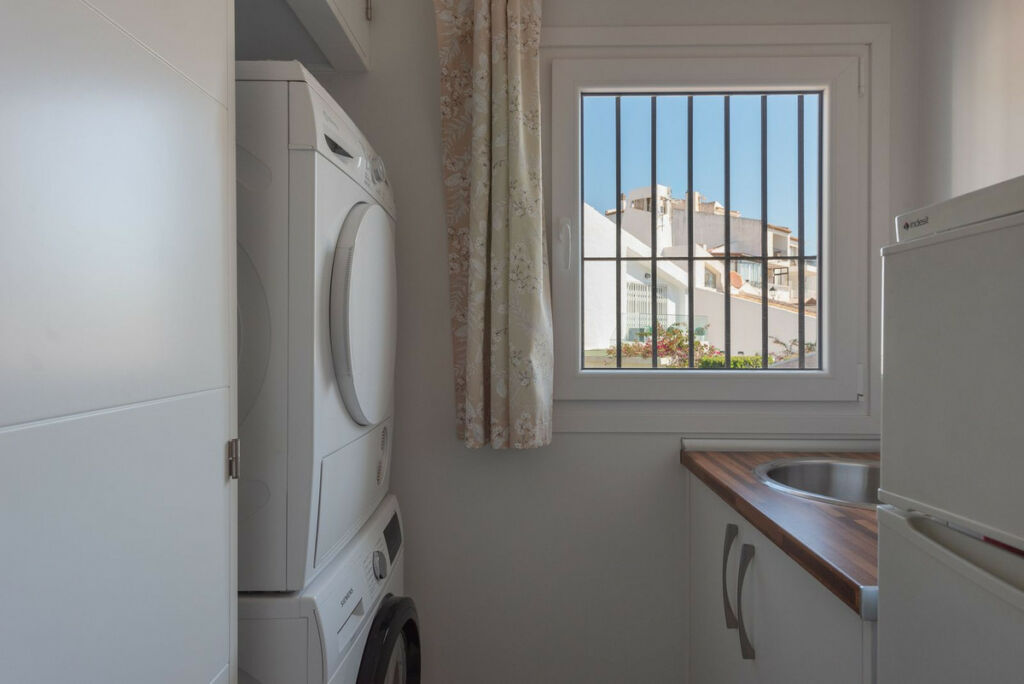 Semi-Detached House Estepona Málaga - image 12