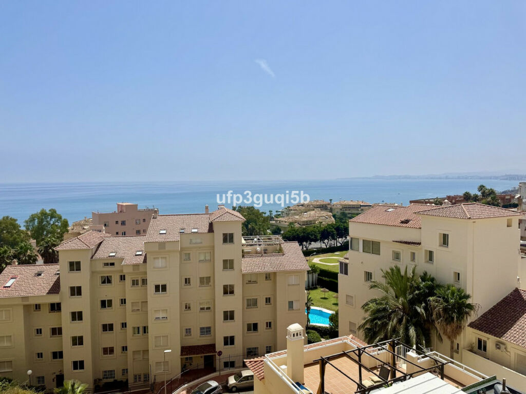 Middle Floor Apartment Torrequebrada Málaga - image 12