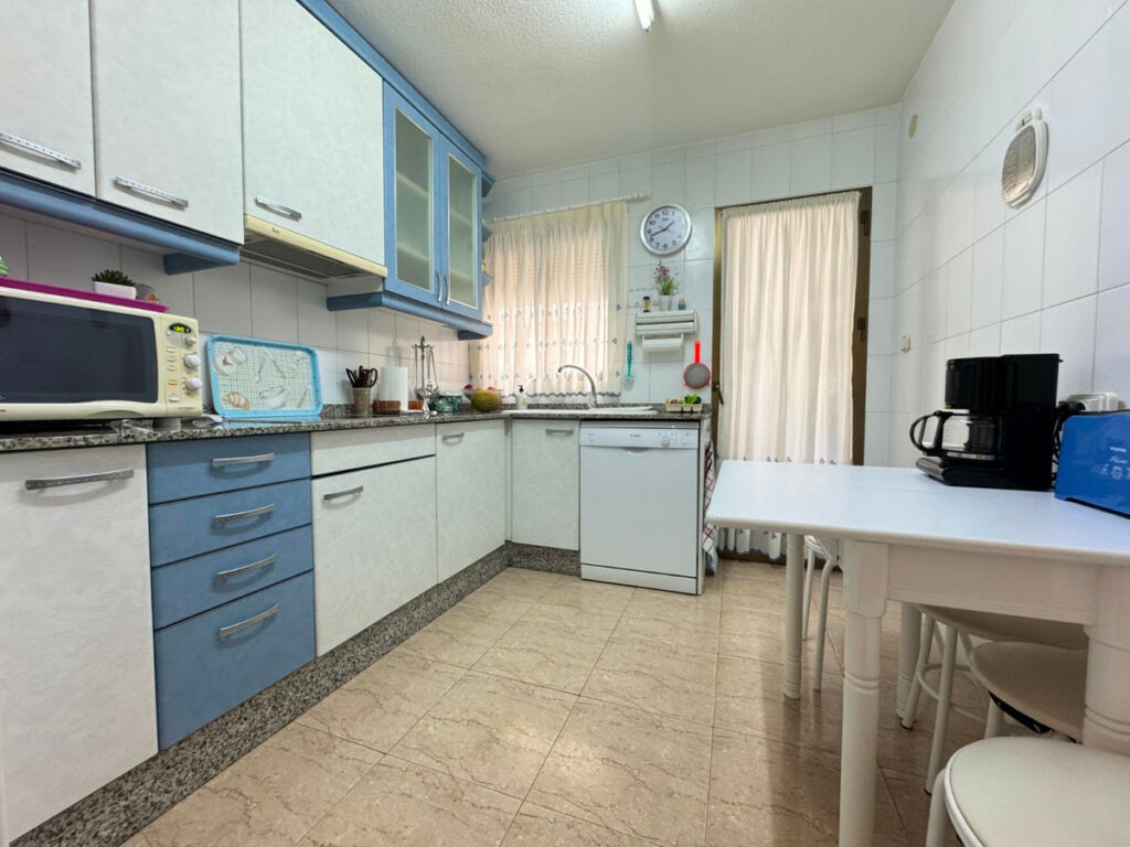 Middle Floor Apartment Guardamar del Segura Alicante - image 13