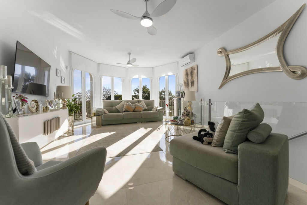 Detached Villa Mijas Málaga - image 12