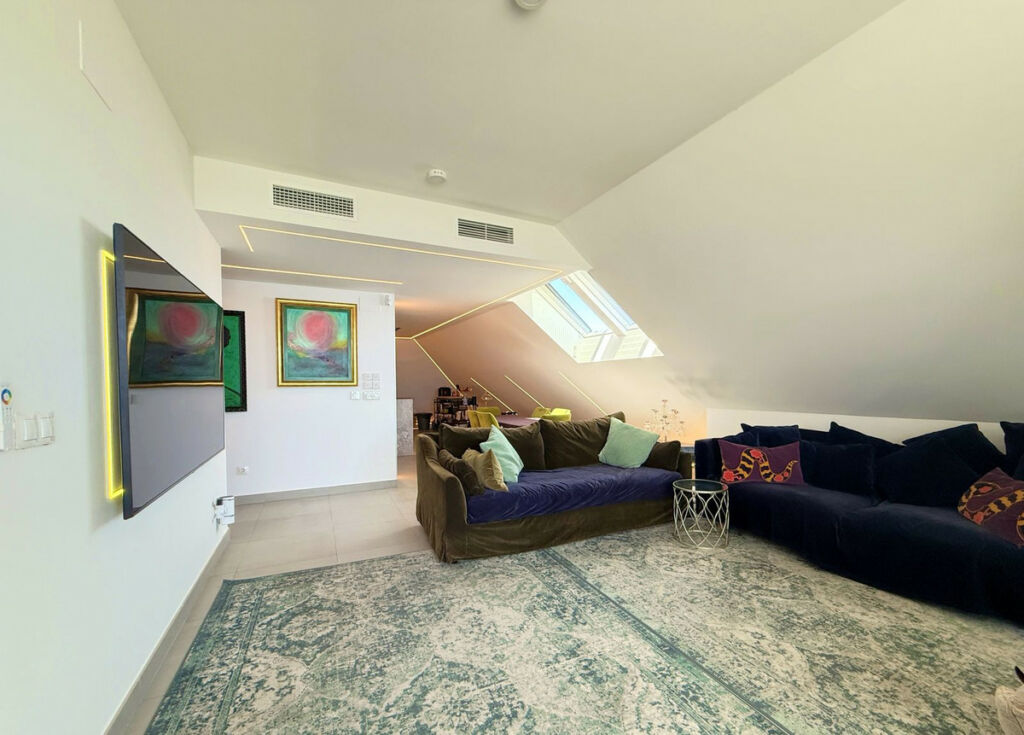 Penthouse La Duquesa Málaga - image 12