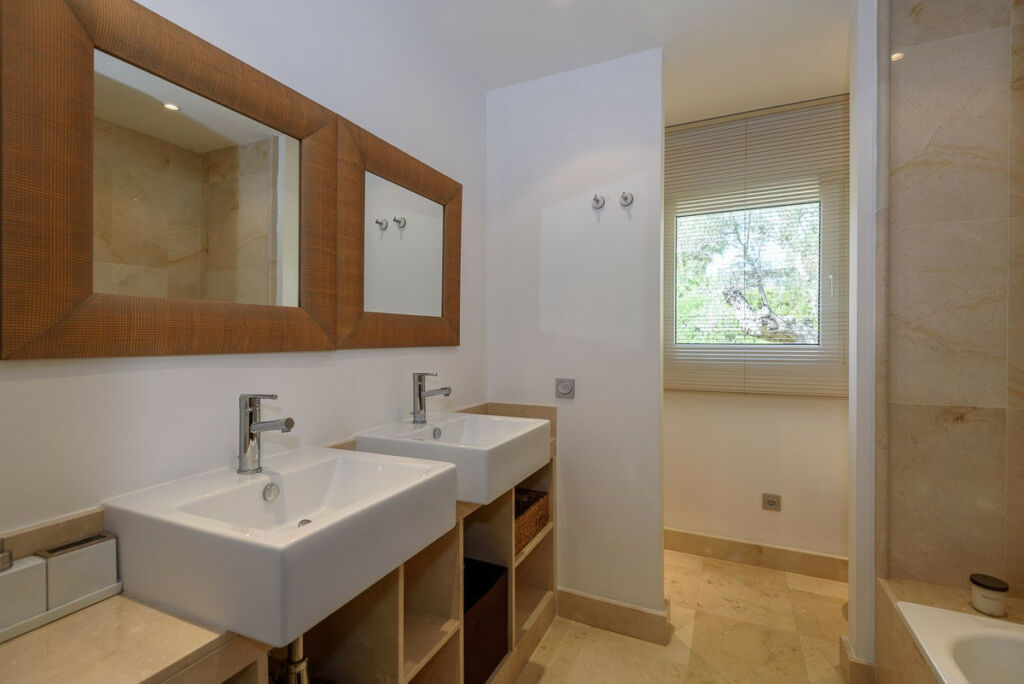 Detached Villa Los Monteros Málaga - image 12