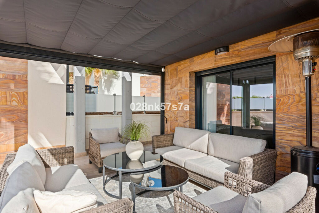 Detached Villa Lomas de Cabo Roig Alicante - image 12