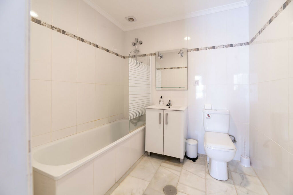 Ground Floor Apartment Calahonda Málaga - image 12