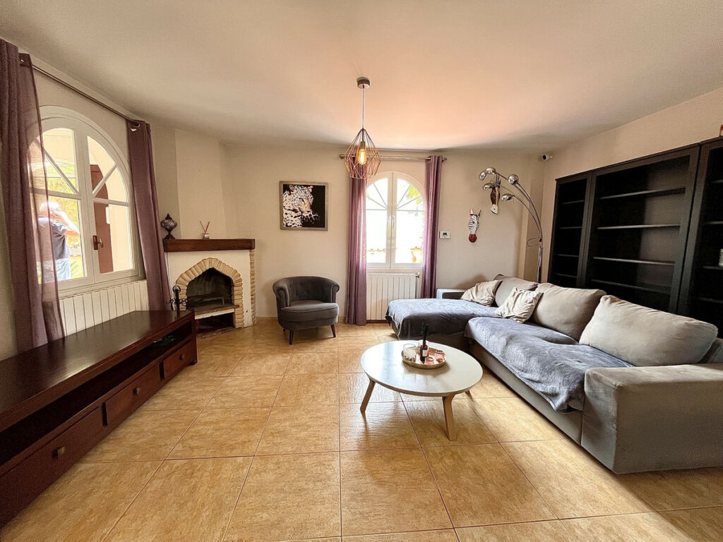 Detached Villa La Zenia Alicante - image 12