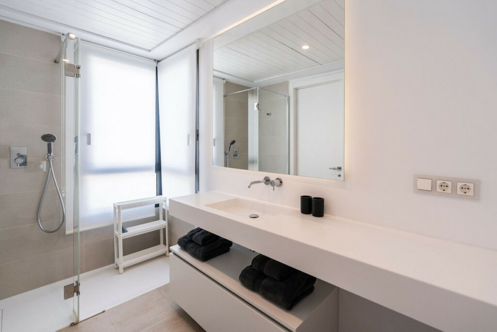 Middle Floor Apartment Estepona Málaga - image 12