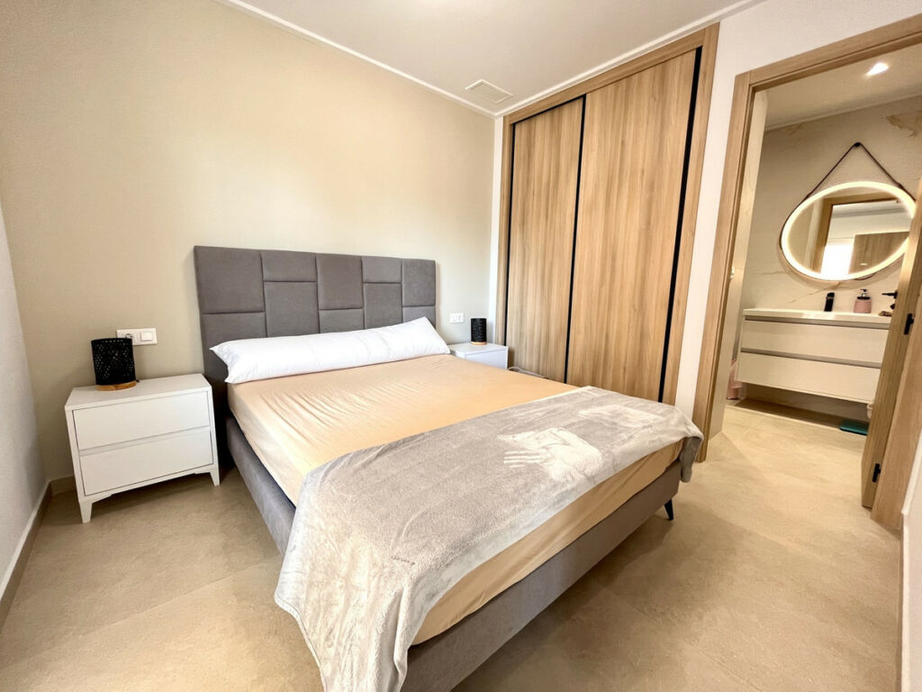 Middle Floor Apartment Guardamar del Segura Alicante - image 12