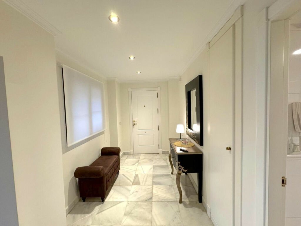 Middle Floor Apartment Hacienda del Sol Málaga - image 12