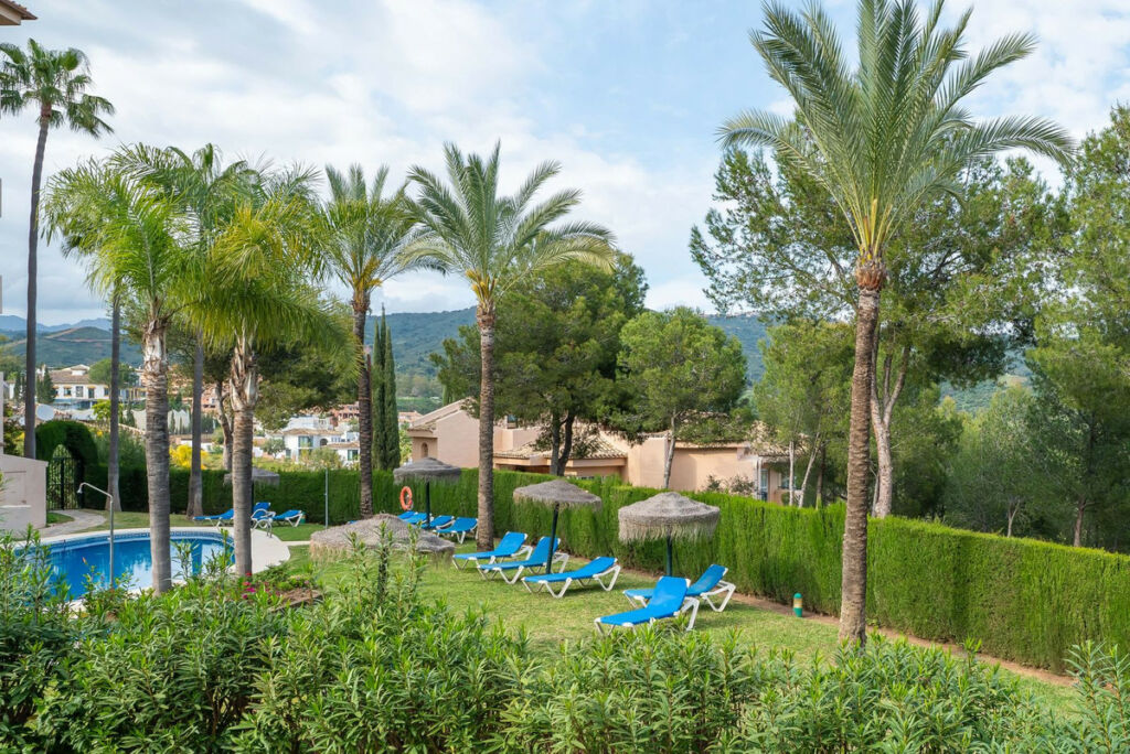 Middle Floor Apartment Elviria Málaga - image 12