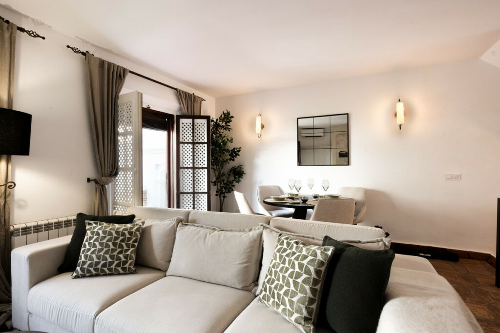 Townhouse The Golden Mile Málaga - image 10