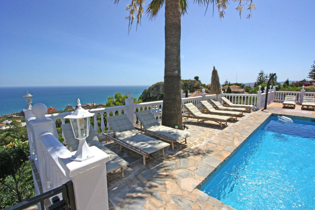 Detached Villa La Capellania Málaga - image 12