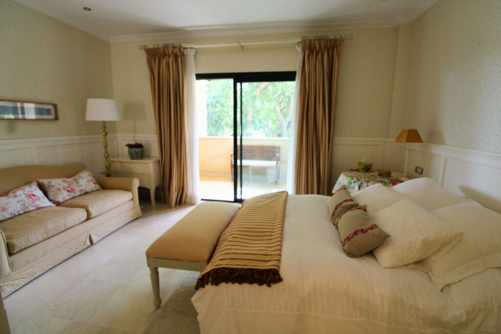 Middle Floor Apartment San Roque Club Cádiz - image 12