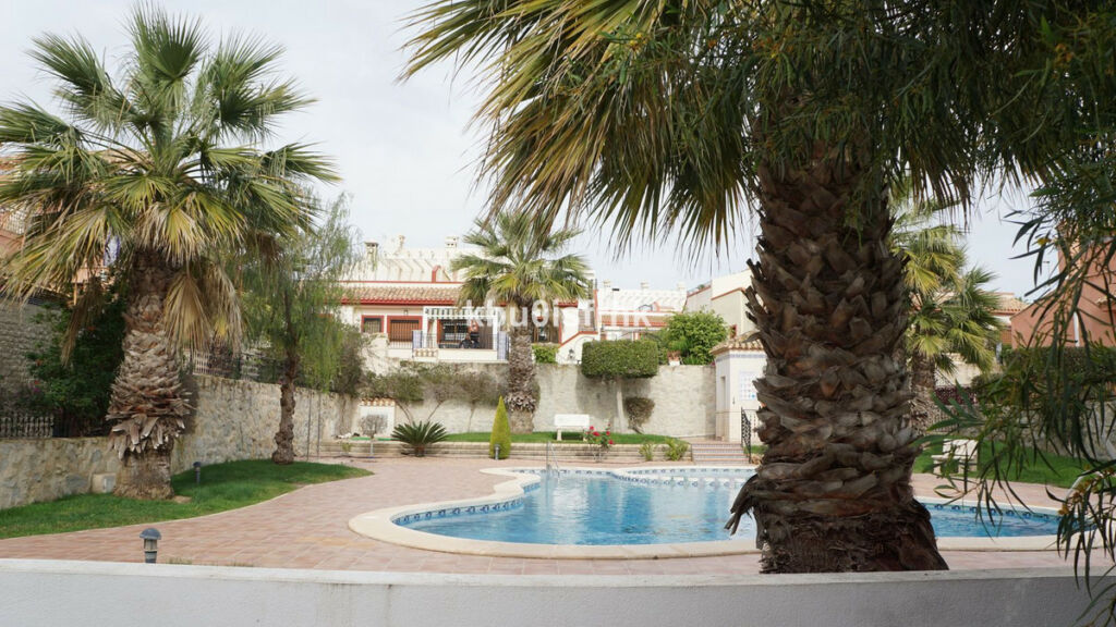 Detached Villa San Miguel de Salinas Alicante - image 12