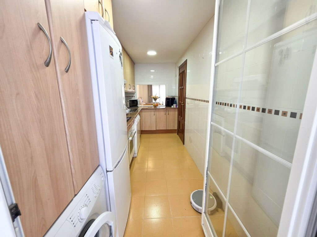 Middle Floor Apartment San Luis de Sabinillas Málaga - image 12
