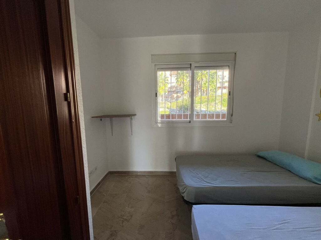 Middle Floor Apartment Casares Playa Málaga - image 12