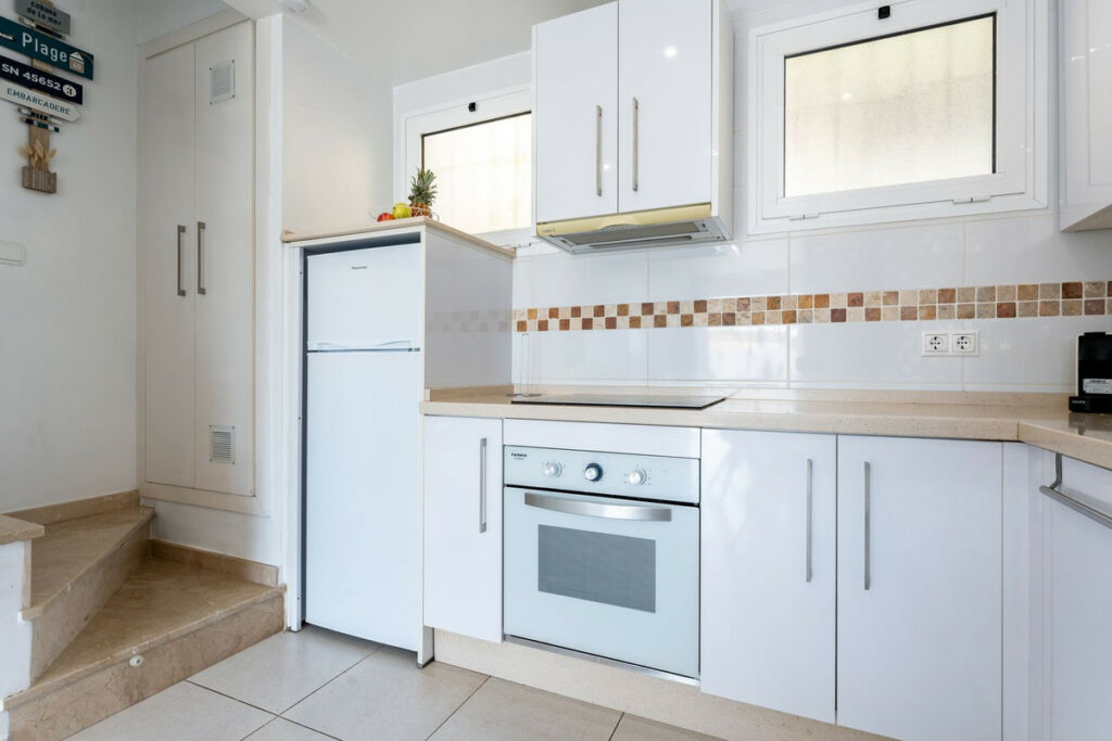 Townhouse Calahonda Málaga - image 12