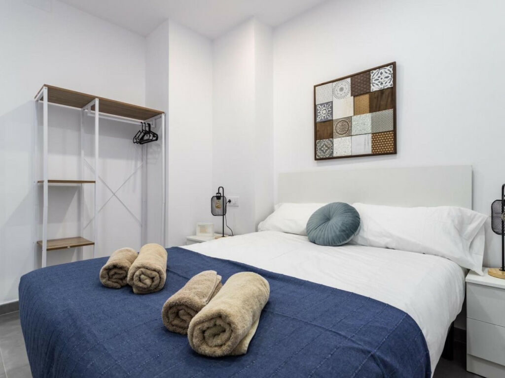 Middle Floor Apartment Fuengirola Málaga - image 12