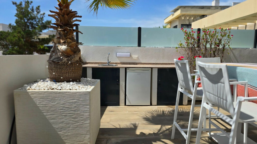 Detached Villa Los Montesinos Alicante - image 12