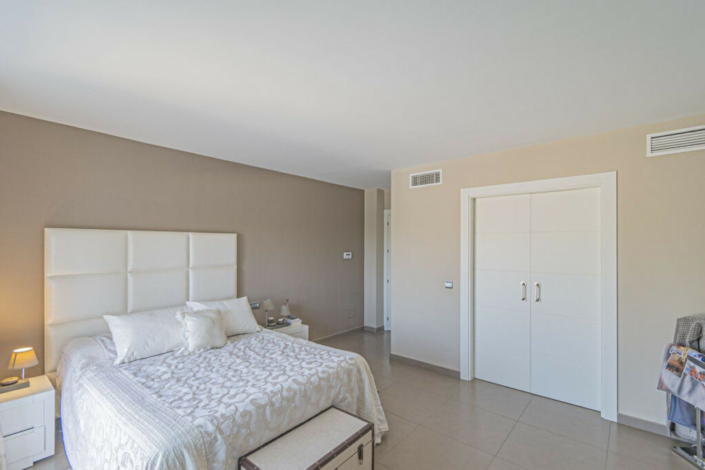 Detached Villa San Pedro de Alcántara Málaga - image 12