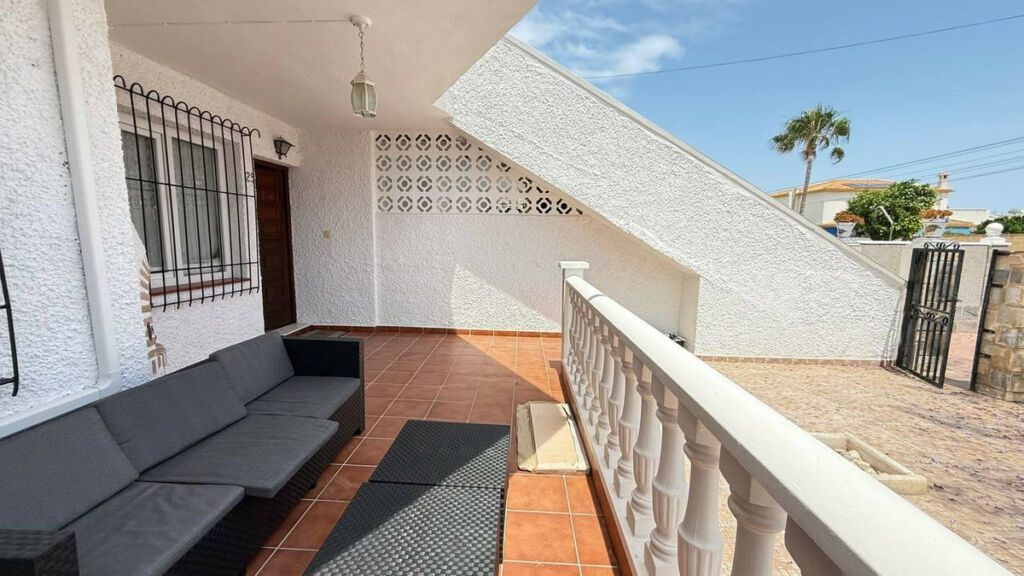 Bungalow Orihuela Costa Alicante - image 12