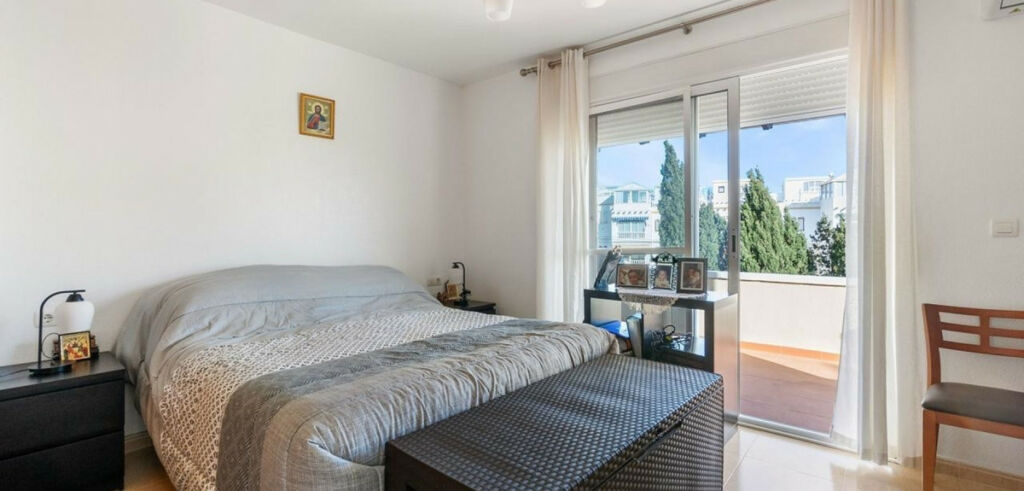 Detached Villa Villamartin Alicante - image 12