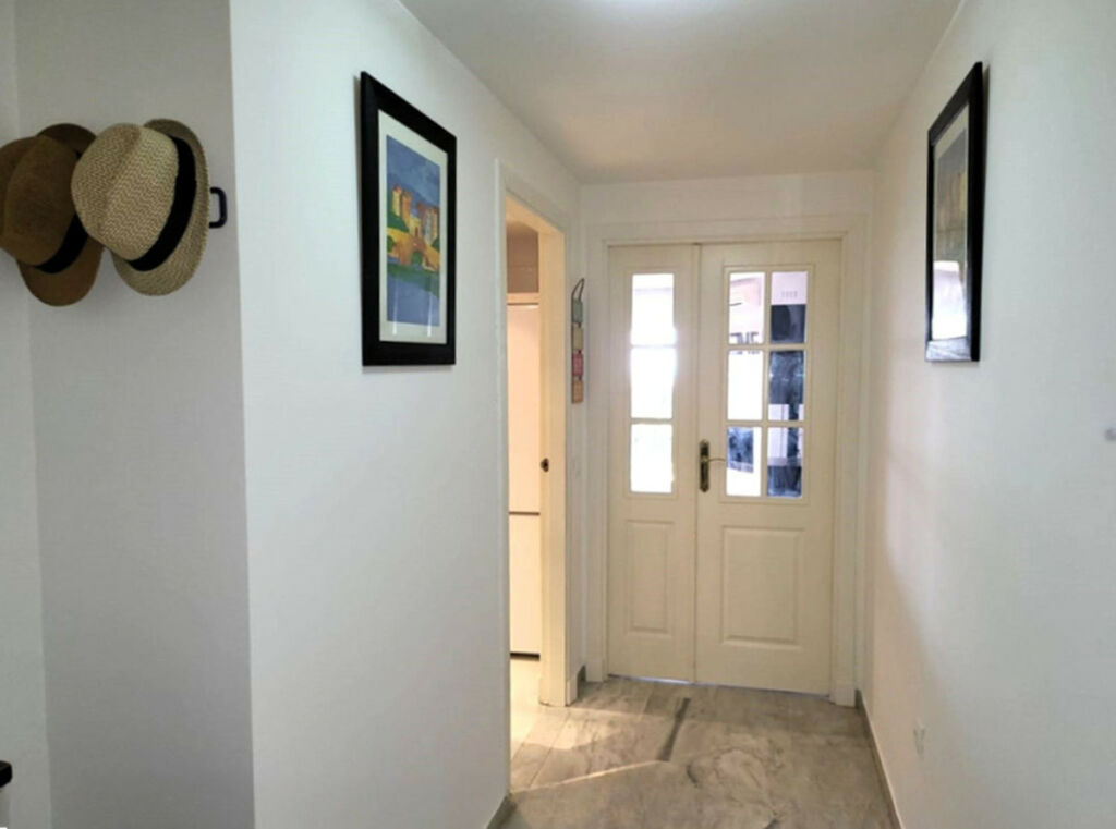 Ground Floor Apartment Riviera del Sol Málaga - image 12