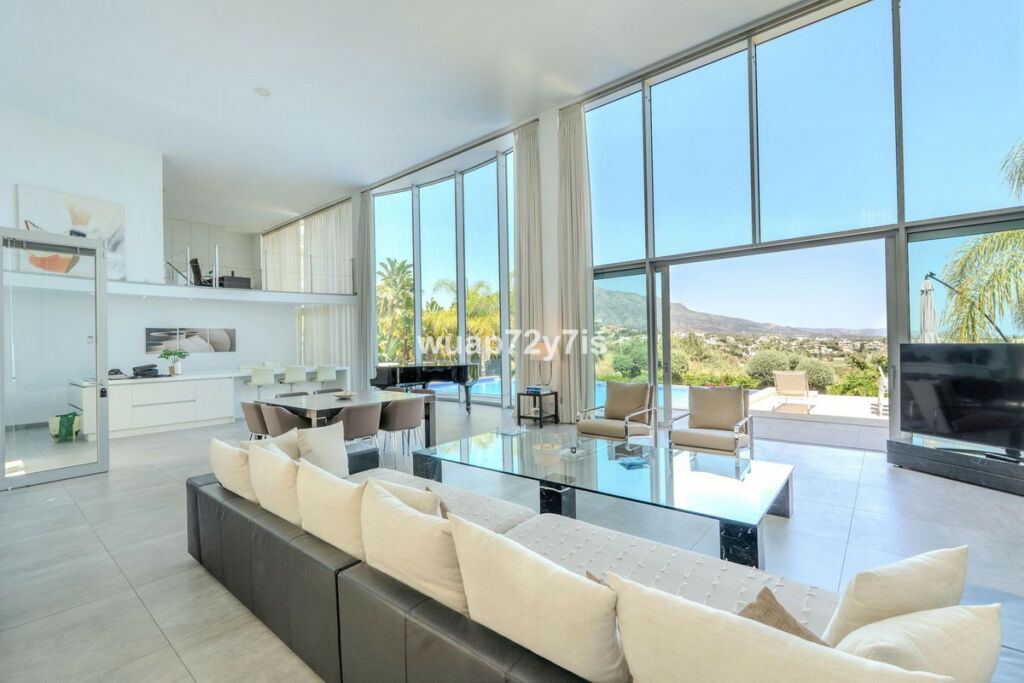 Detached Villa Benahavís Málaga - image 12