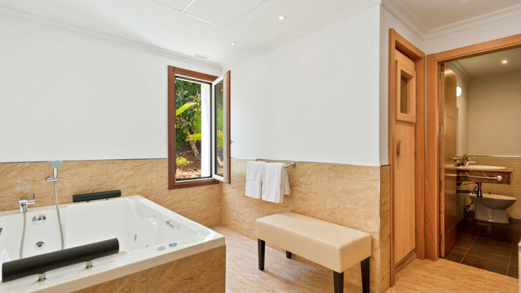 Semi-Detached House Puerto Banús Málaga - image 12